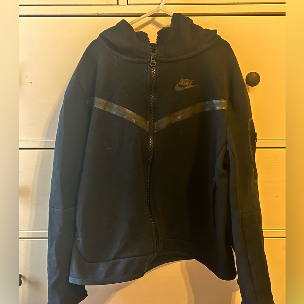 Black boys nike tech